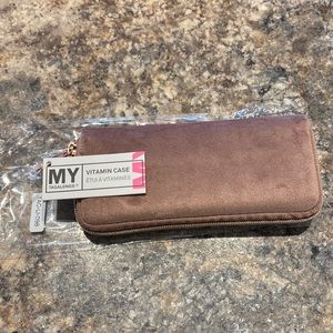NWT - My Tagalongs Vitamin Organizer
